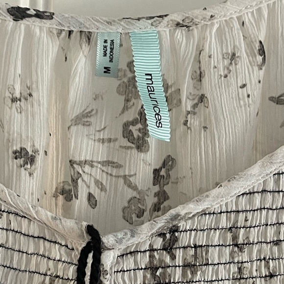 Maurices Blouse sheer size M - Picture 3 of 6